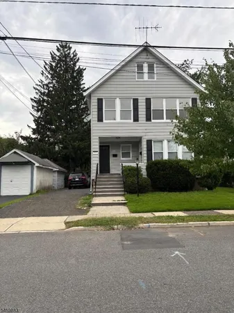 $2,700 | 53 Genevieve Avenue, Unit 2, Hawthorne, NJ 07506