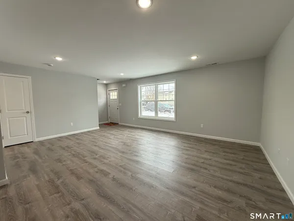 $2,750 | 96 Collis Street, West Haven, CT 06516