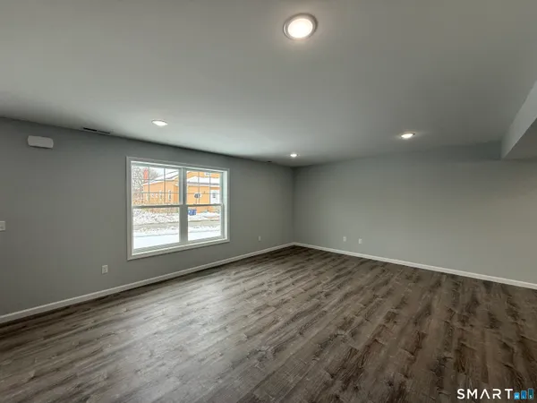 $2,750 | 96 Collis Street, West Haven, CT 06516