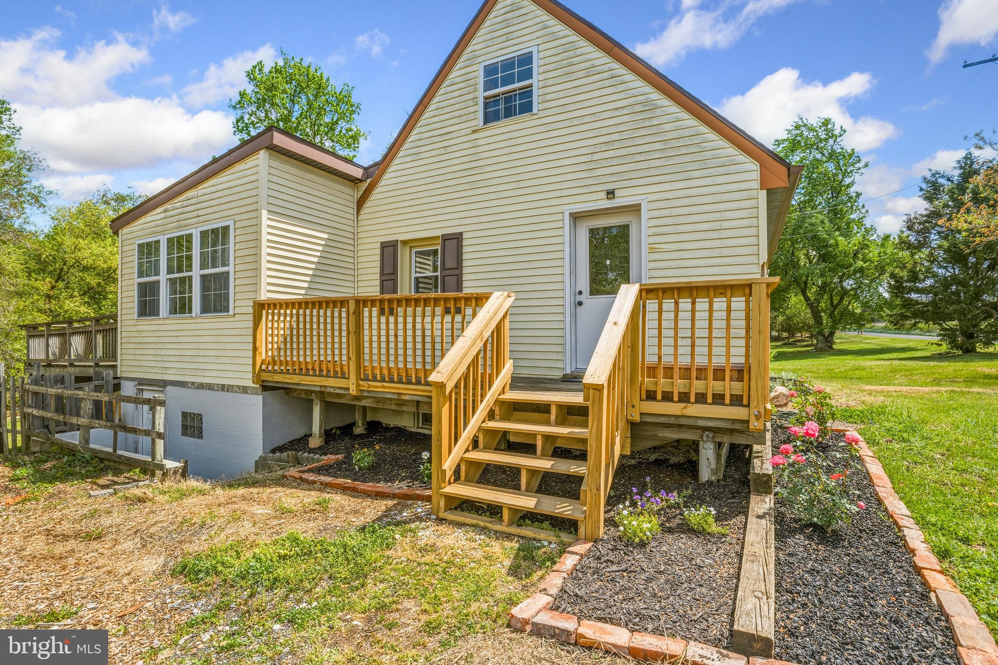11216 Tippett Road Clinton, MD 20735 - Photo 1 of 26 Gallery Image 1