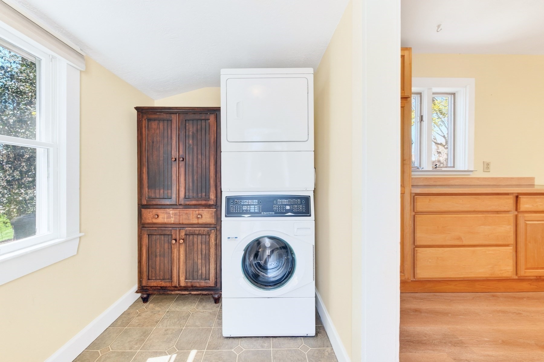 138 County Road Falmouth, MA 02556 - Photo 7 of 37 Gallery Image 7