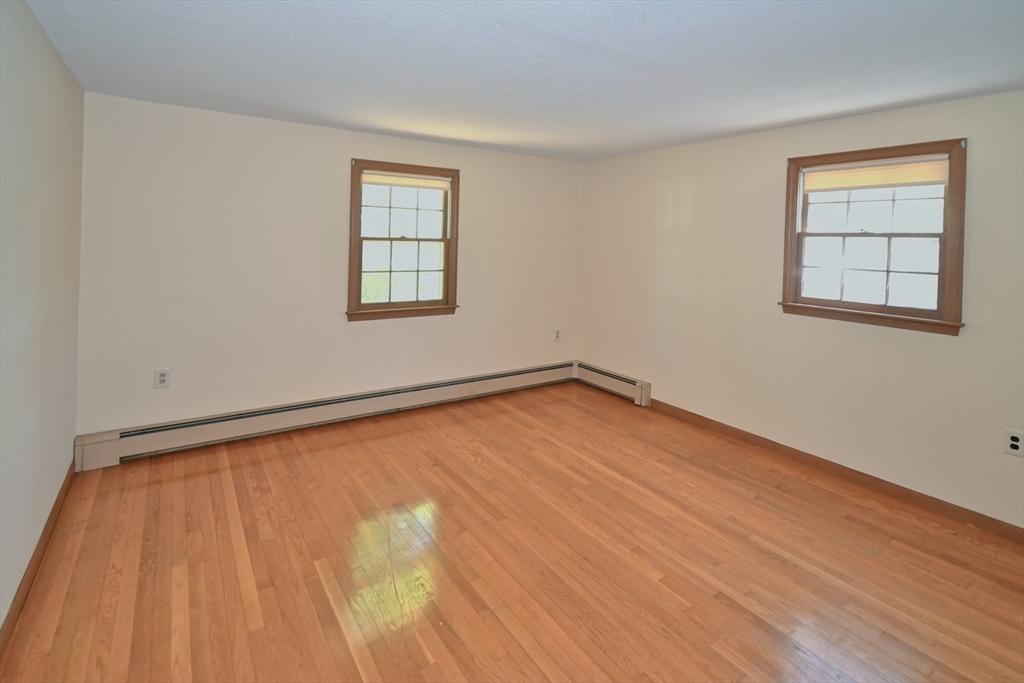 4 Applecrest Road Andover, MA 01810 - Photo 16 of 32