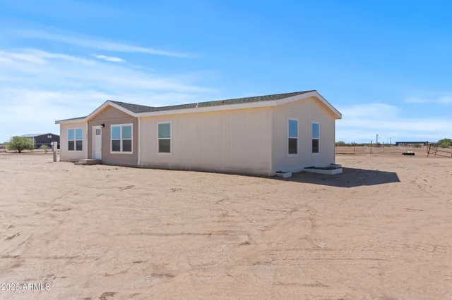 $284,999 | 10047 Copper Kettle Drive, Eloy, AZ 85131