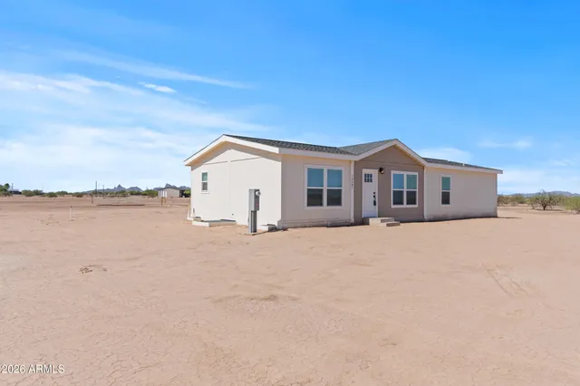 $284,999 | 10047 Copper Kettle Drive, Eloy, AZ 85131
