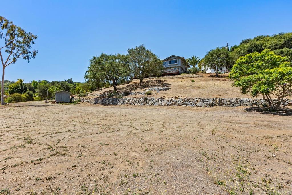 435 Rancho Camino Fallbrook, CA 92028 - Photo 47 of 48 grounds