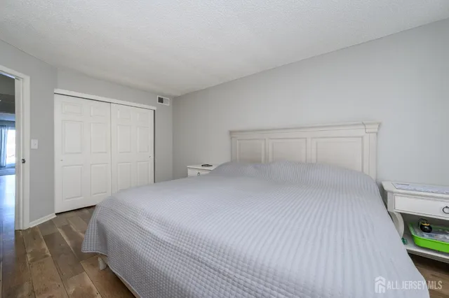 $309,900 | 17 Inwood Terrace, Freehold, NJ 07728