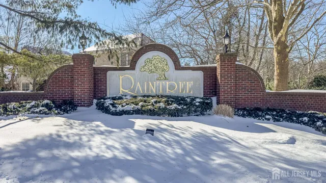 $309,900 | 17 Inwood Terrace, Freehold, NJ 07728