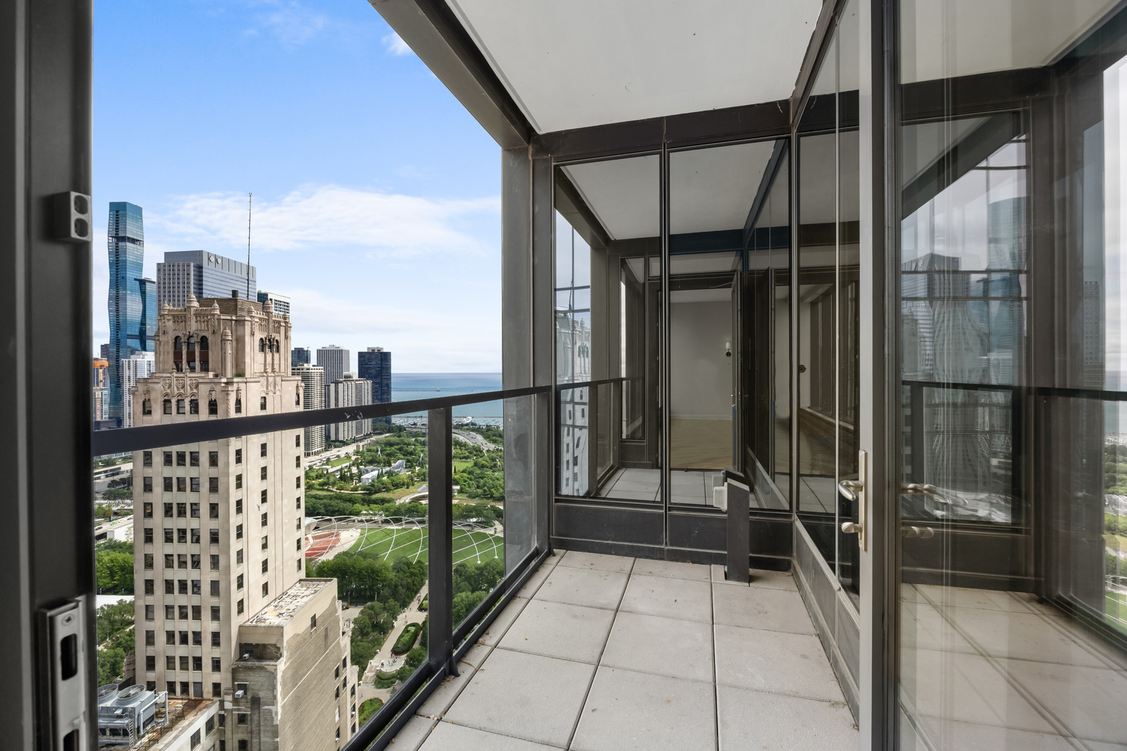 60 East Monroe Street, Unit 3808 Chicago, IL 60603 - Photo 7 of 26