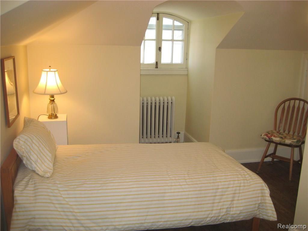 1047 Yorkshire Road Grosse Pointe, MI 48230 - Photo 18 of 20 IMG_1529.JPG