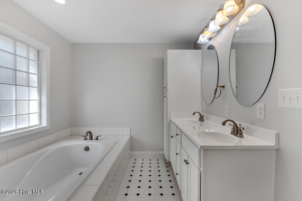 3004 Country Club Road Jacksonville, NC 28546 - Photo 16 of 24 IMG_9084