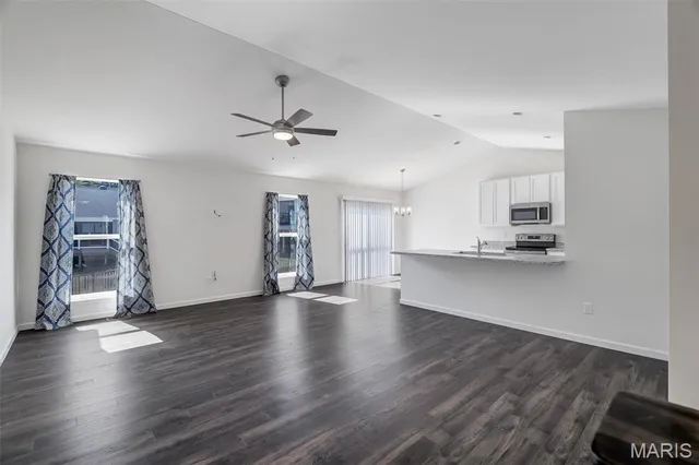 $334,900 | 2751 Winding Valley Drive, Fenton, MO 63026