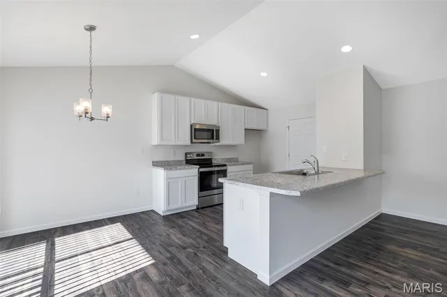 $334,900 | 2751 Winding Valley Drive, Fenton, MO 63026