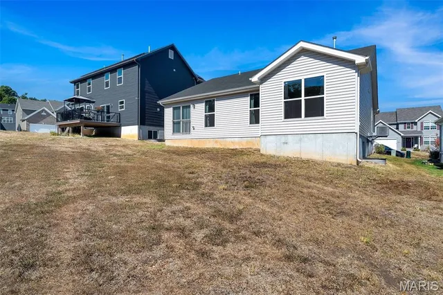 $334,900 | 2751 Winding Valley Drive, Fenton, MO 63026