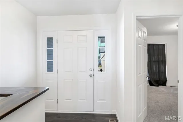 $334,900 | 2751 Winding Valley Drive, Fenton, MO 63026