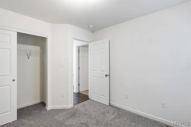 $334,900 | 2751 Winding Valley Drive, Fenton, MO 63026