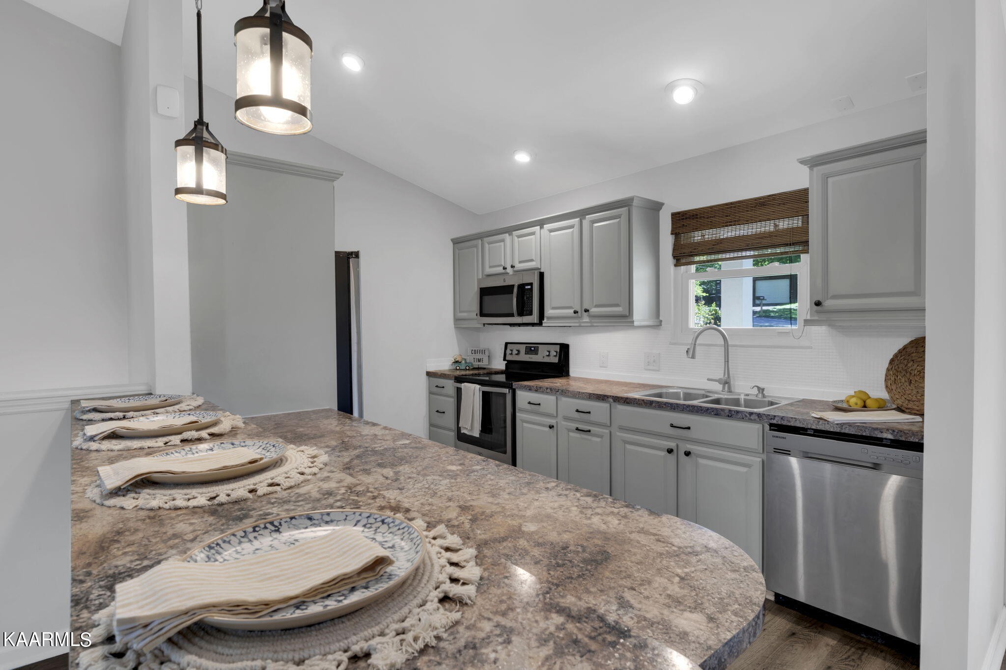 809 Tree Trunk Road Knoxville, TN 37934 - Photo 9 of 38 Gallery Image 9