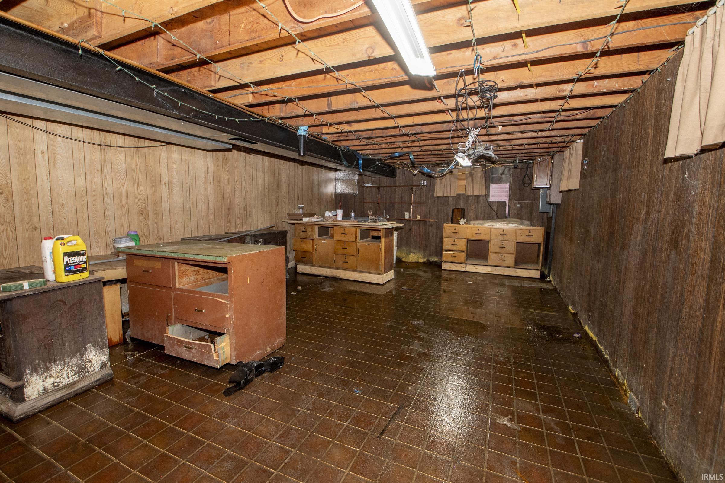 55452 Mayflower Road South Bend, IN 46628 - Photo 20 of 28 Gallery Image 20