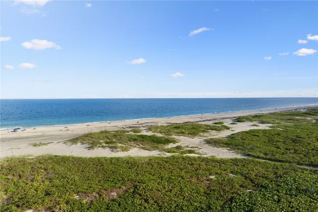 $845,000 | 1700 Ocean Drive, Unit 204, Vero Beach, FL 32963