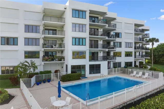 $845,000 | 1700 Ocean Drive, Unit 204, Vero Beach, FL 32963