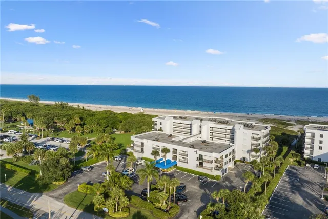 $845,000 | 1700 Ocean Drive, Unit 204, Vero Beach, FL 32963