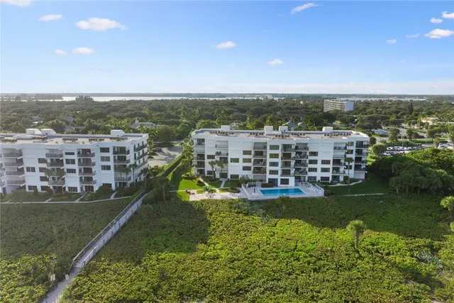 $845,000 | 1700 Ocean Drive, Unit 204, Vero Beach, FL 32963