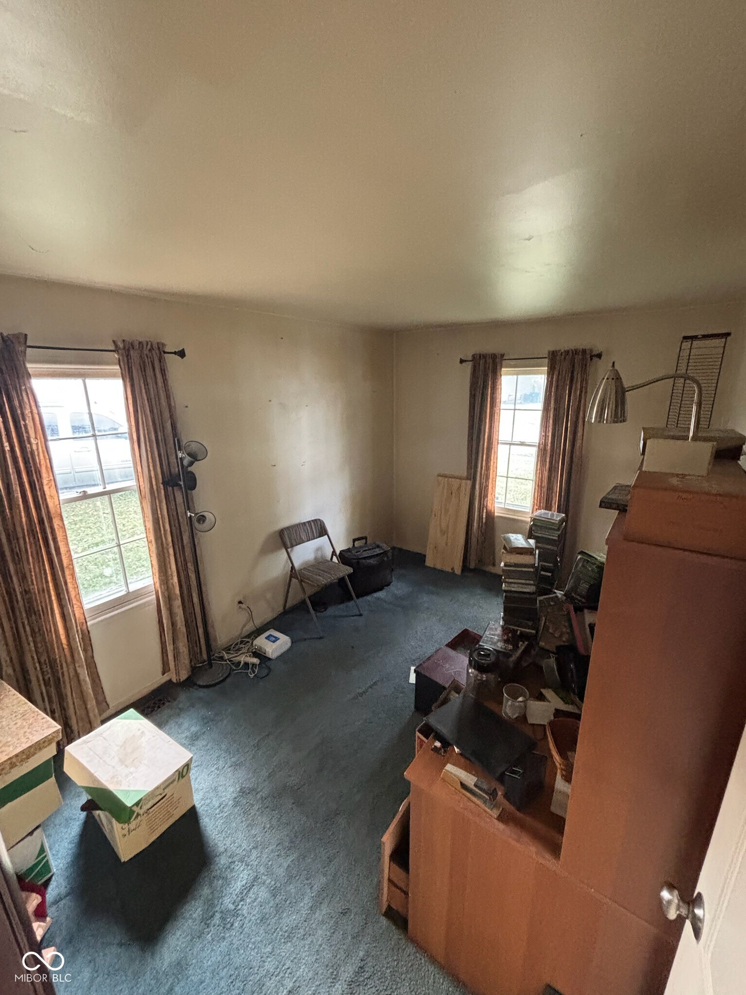 8235 Barry Road Indianapolis, IN 46219 - Photo 9 of 13 Gallery Image 9