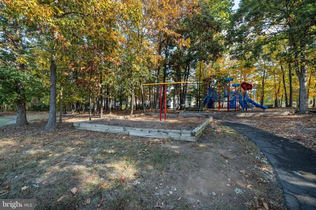 $319,000 | 8083 Lacy Drive, Unit 101, Manassas, VA 20109