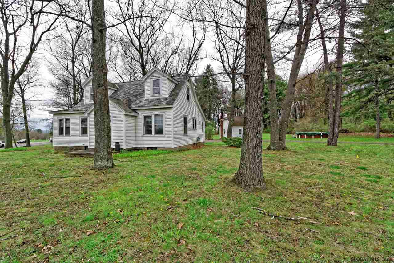 2 Blue Barns Road Rexford, NY 12148 - Photo 3 of 25 Photo 3