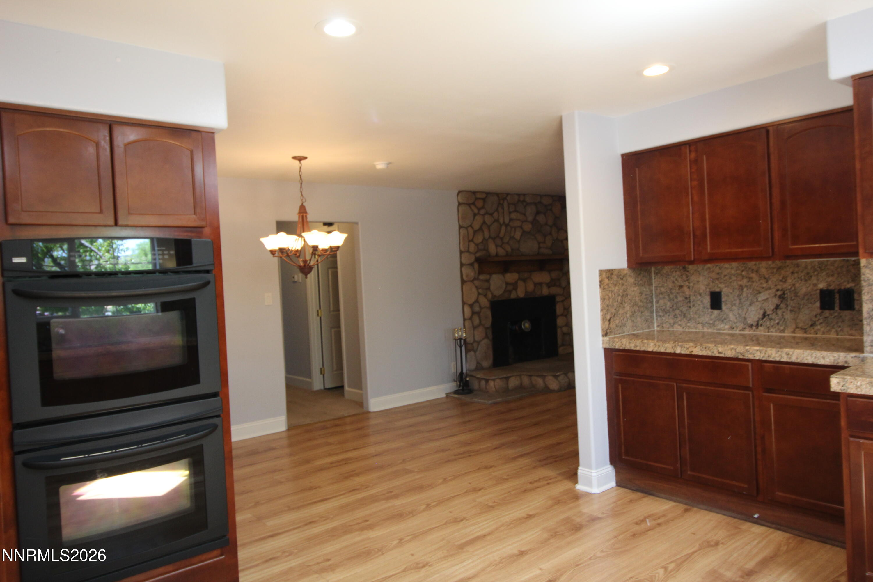 120 Andrew Lane Reno, NV 89521 - Photo 13 of 59 Kitchen