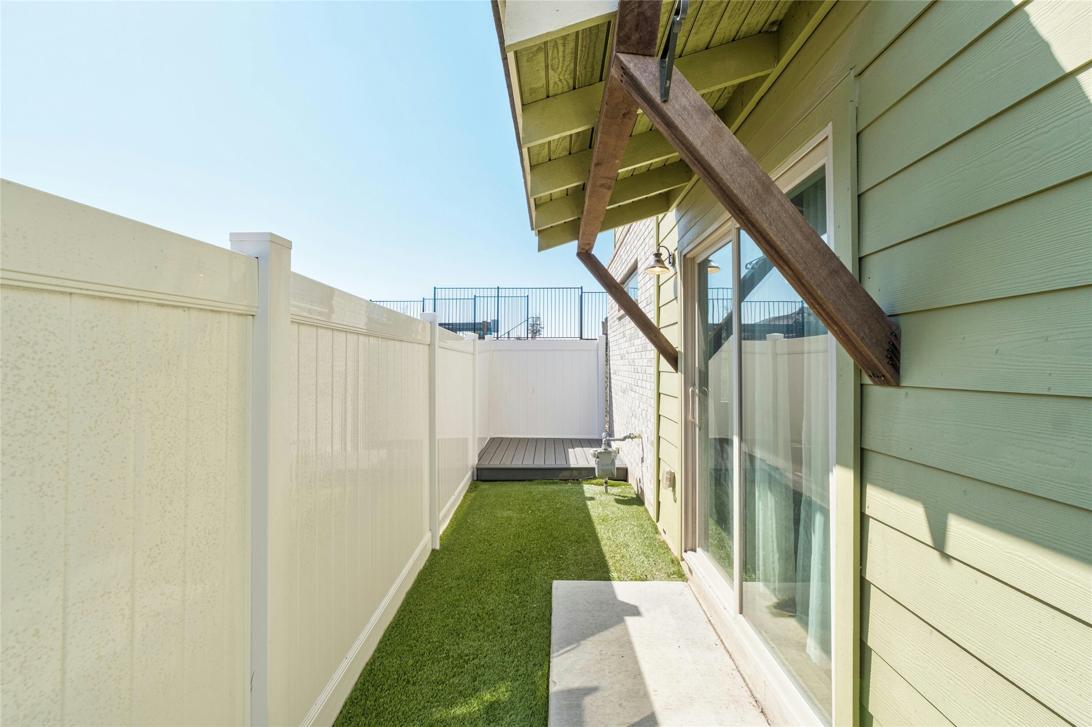 8101 Frida Bend Austin, TX 78744 - Photo 30 of 30 View of fenced yard