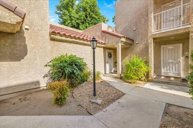 $255,000 | 2700 Lawrence Crossley Road, Unit 83, Palm Springs, CA 92264