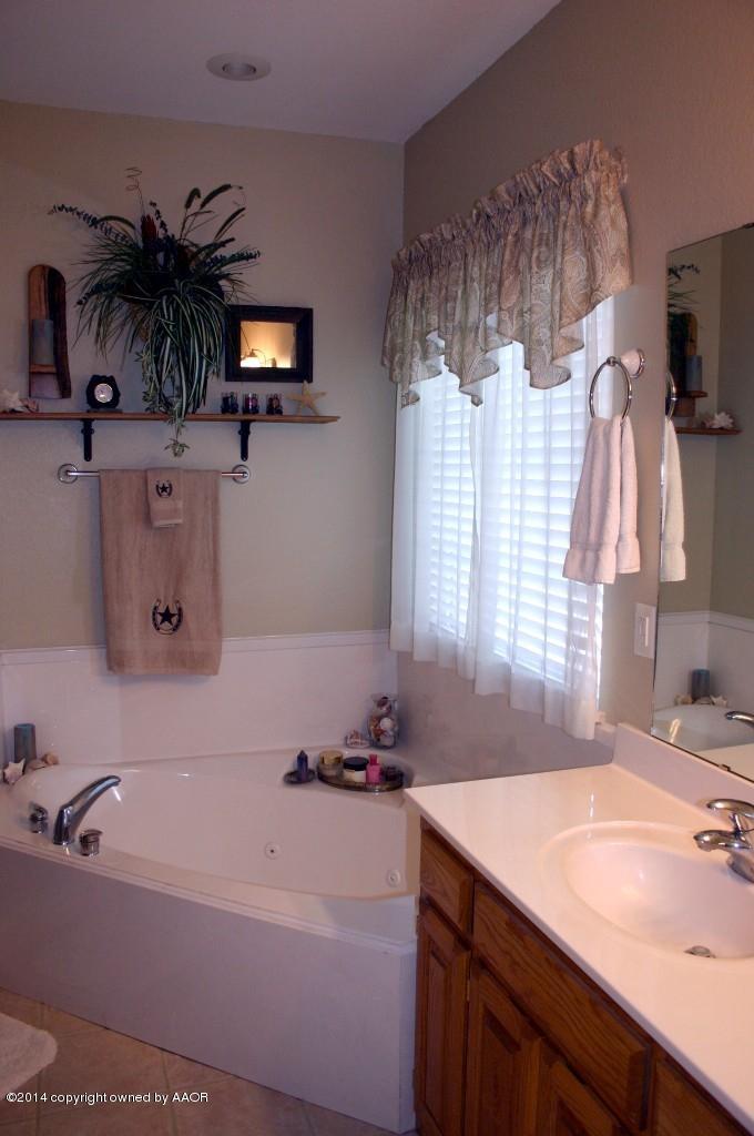 8401 Rockwell Road Canyon, TX 79015 - Photo 29 of 49 29 master bath