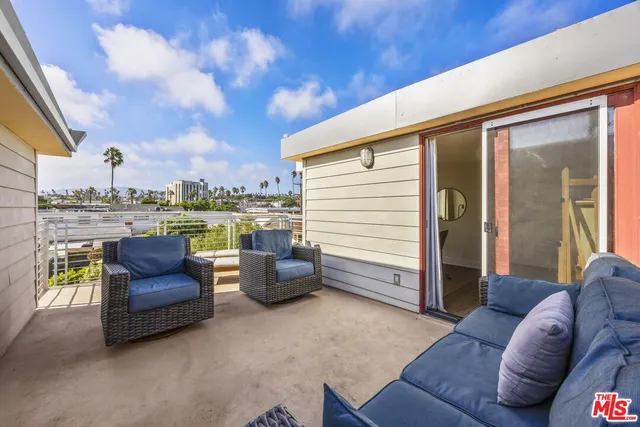 $1,650,000 | 1253 18th Street, Unit 103, Santa Monica, CA 90404