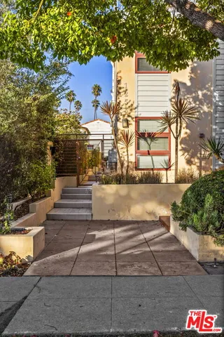 $1,650,000 | 1253 18th Street, Unit 103, Santa Monica, CA 90404