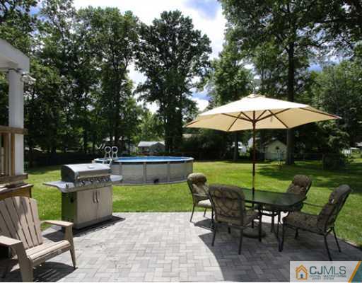 624 Magnolia Road North Brunswick, NJ 08902 - Photo 8 of 10 Gallery Image 8