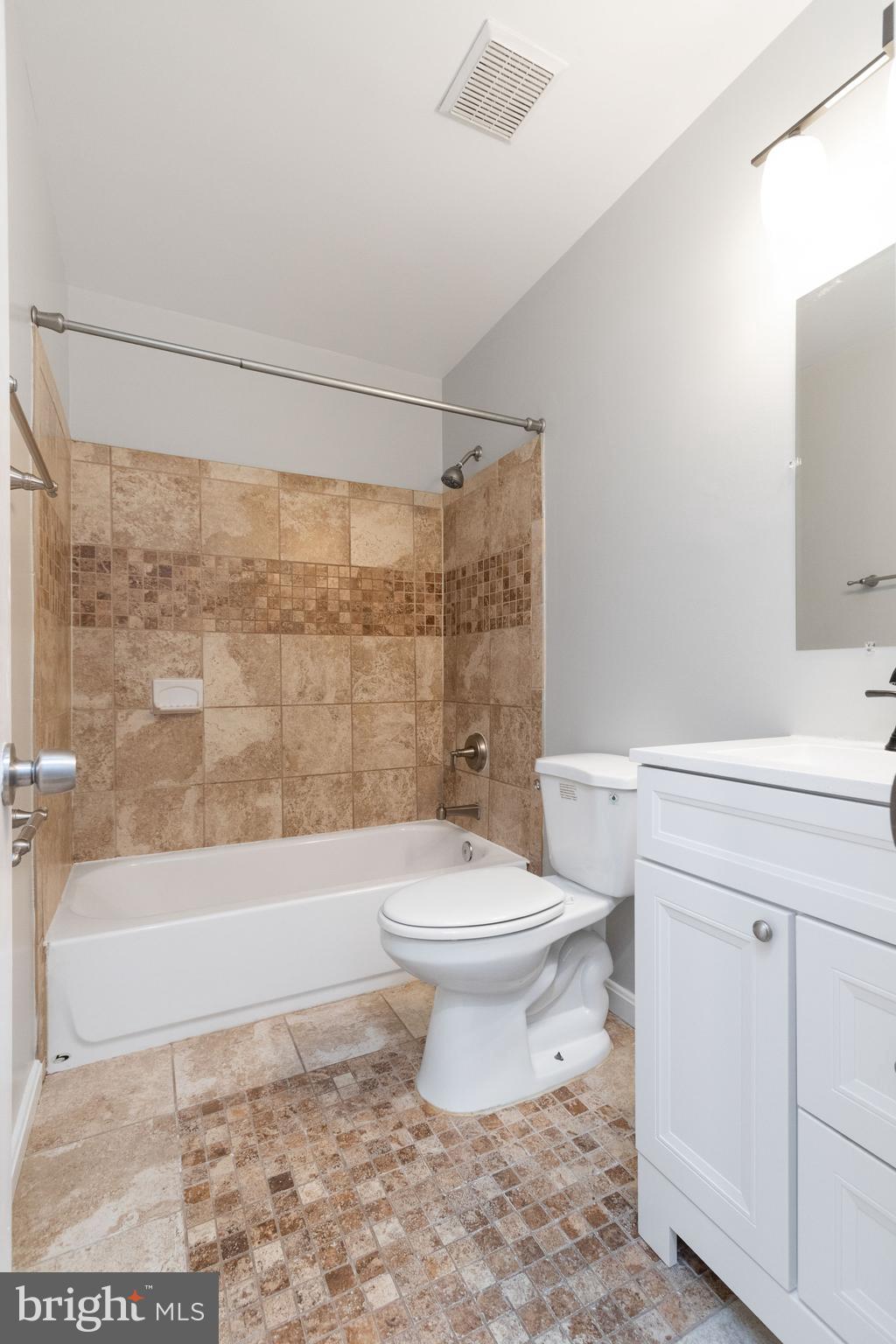 231 Raintree Boulevard Stafford, VA 22556 - Photo 21 of 47 Upper level full bath