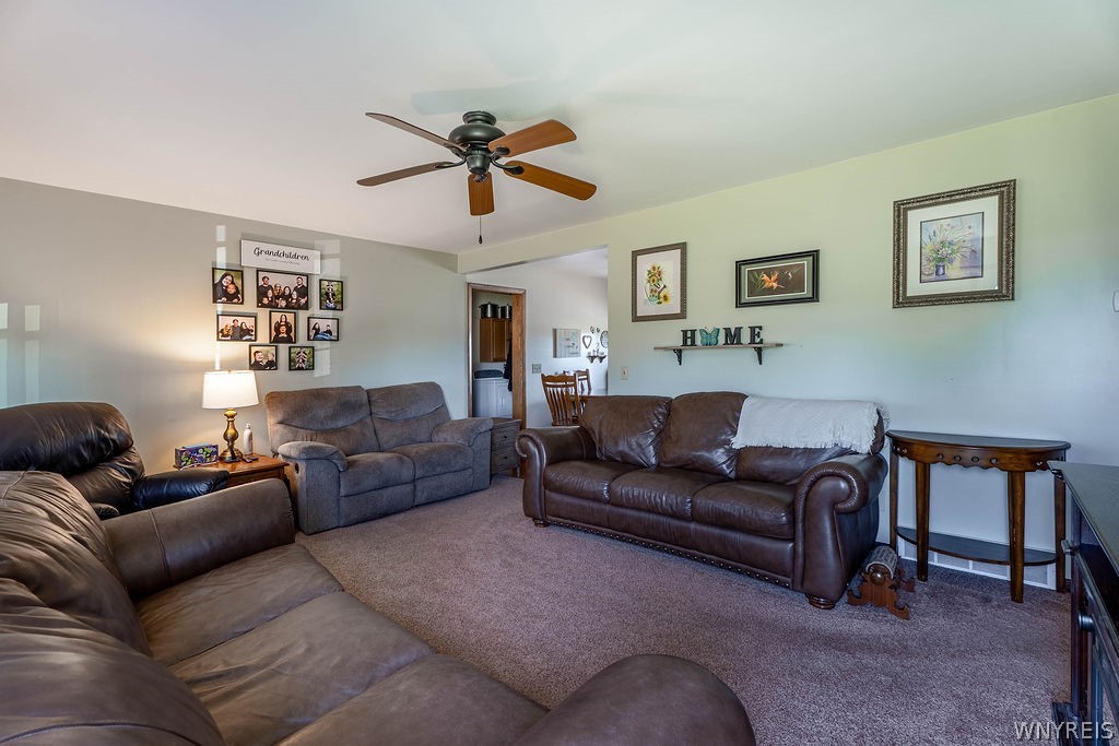 3889 Slusaric Road Wheatfield, NY 14120 - Photo 5 of 50