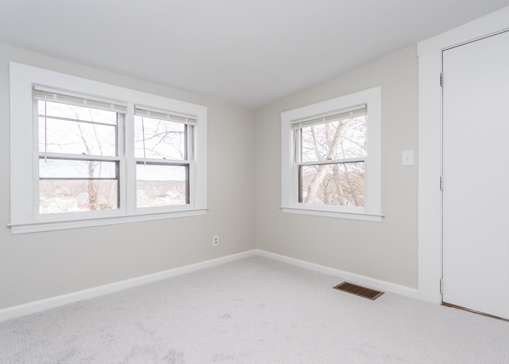 203 College Farm Road Waltham, MA 02451 - Photo 16 of 28