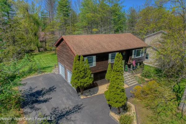 $478,000 | 16 Appalachian Drive, Athens, NY 12015