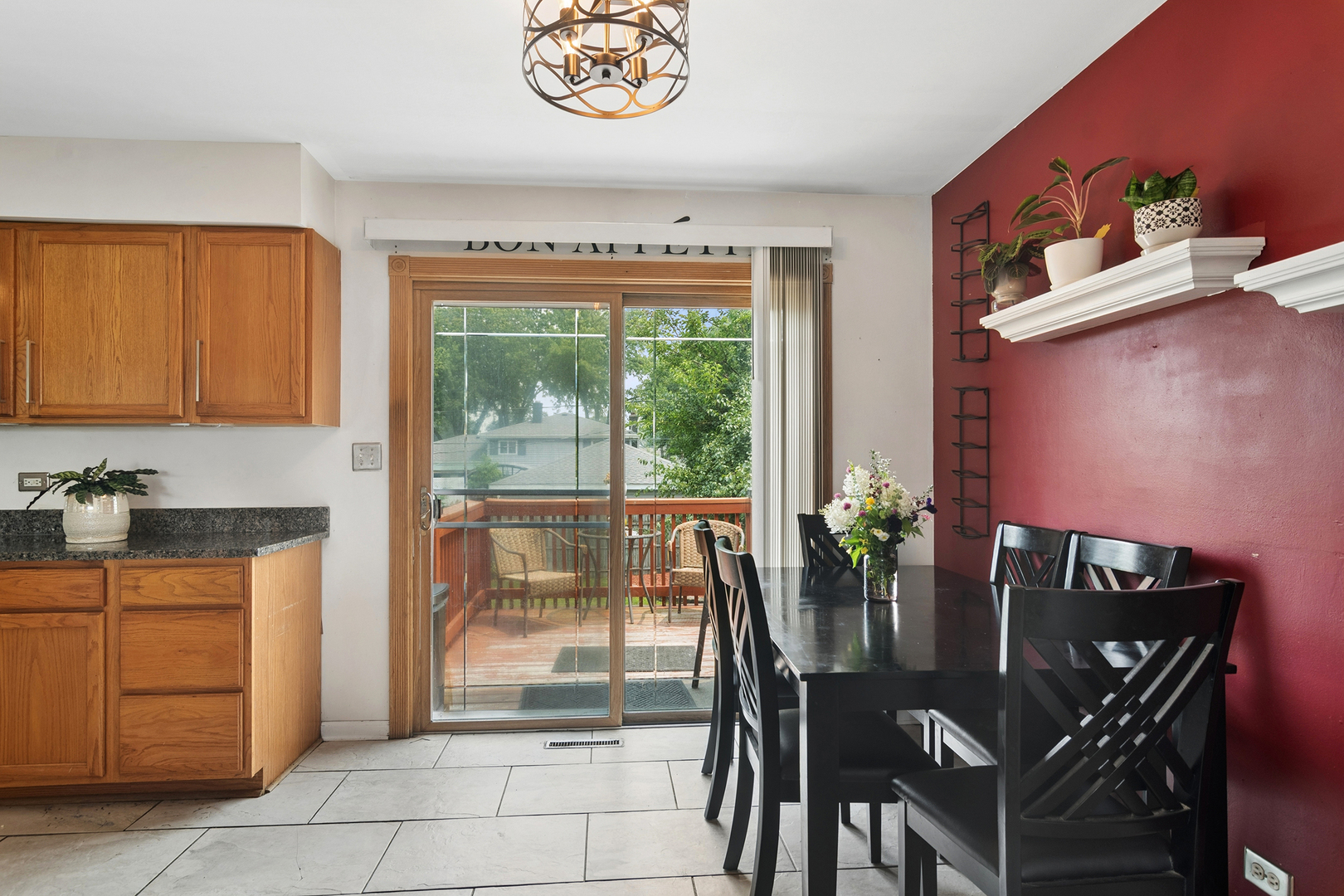 117 Evergreen Street Addison, IL 60101 - Photo 4 of 26 Gallery Image 4