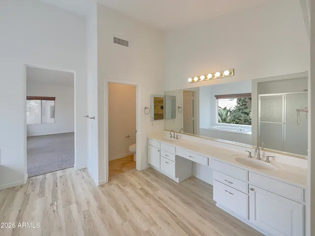 $698,000 | 1616 East Glenhaven Drive, Phoenix, AZ 85048