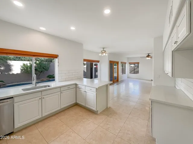 $698,000 | 1616 East Glenhaven Drive, Phoenix, AZ 85048