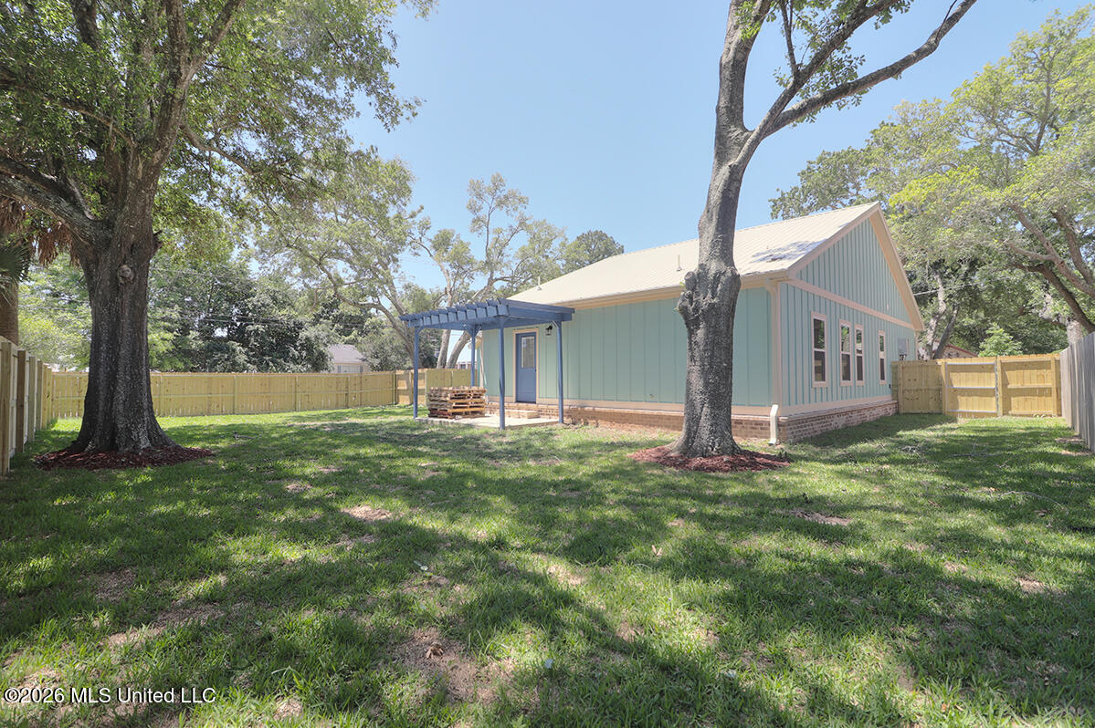 166 Daisy Street Biloxi, MS 39531 - Photo 12 of 15 12Backyard