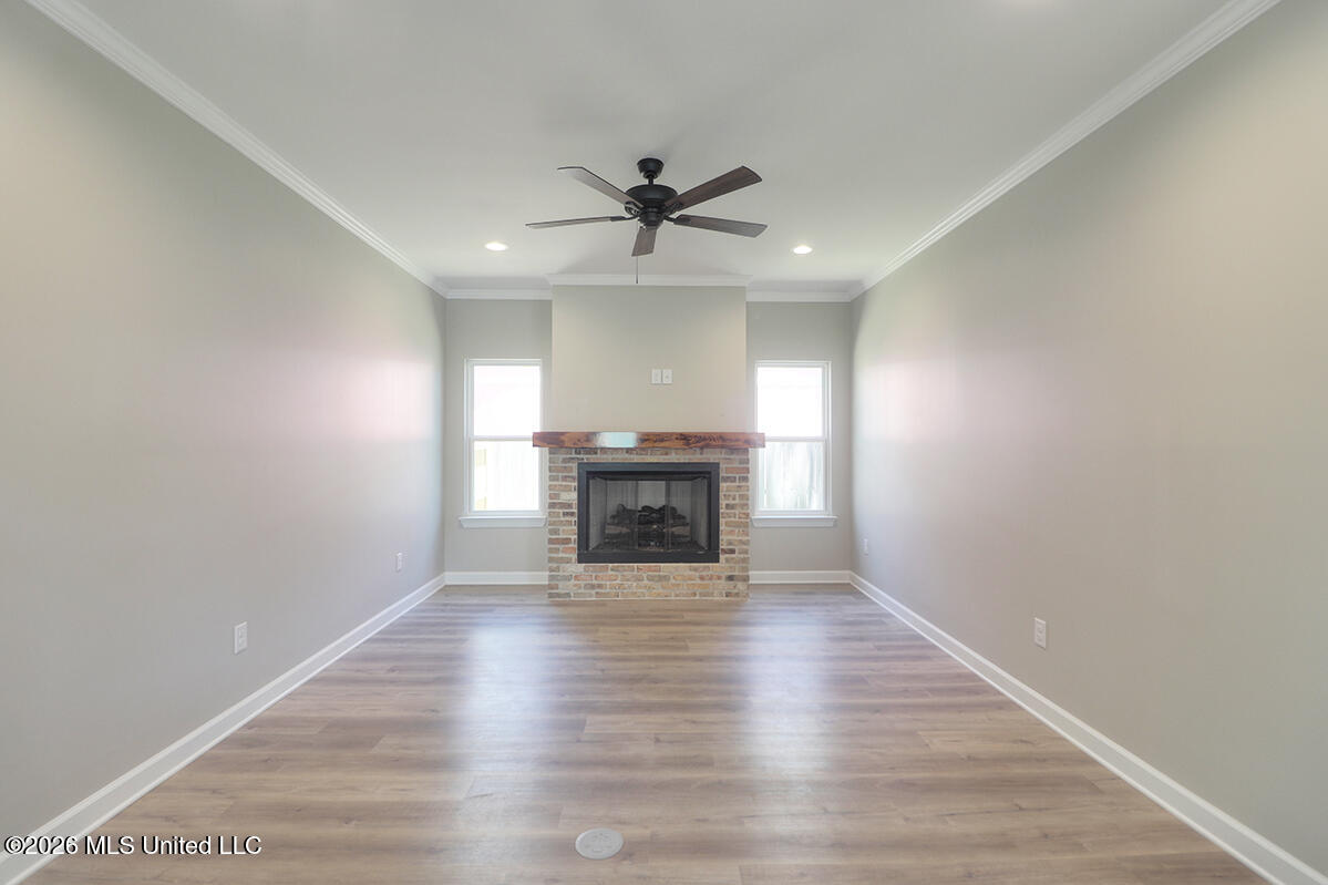 166 Daisy Street Biloxi, MS 39531 - Photo 5 of 15 5LivingRm