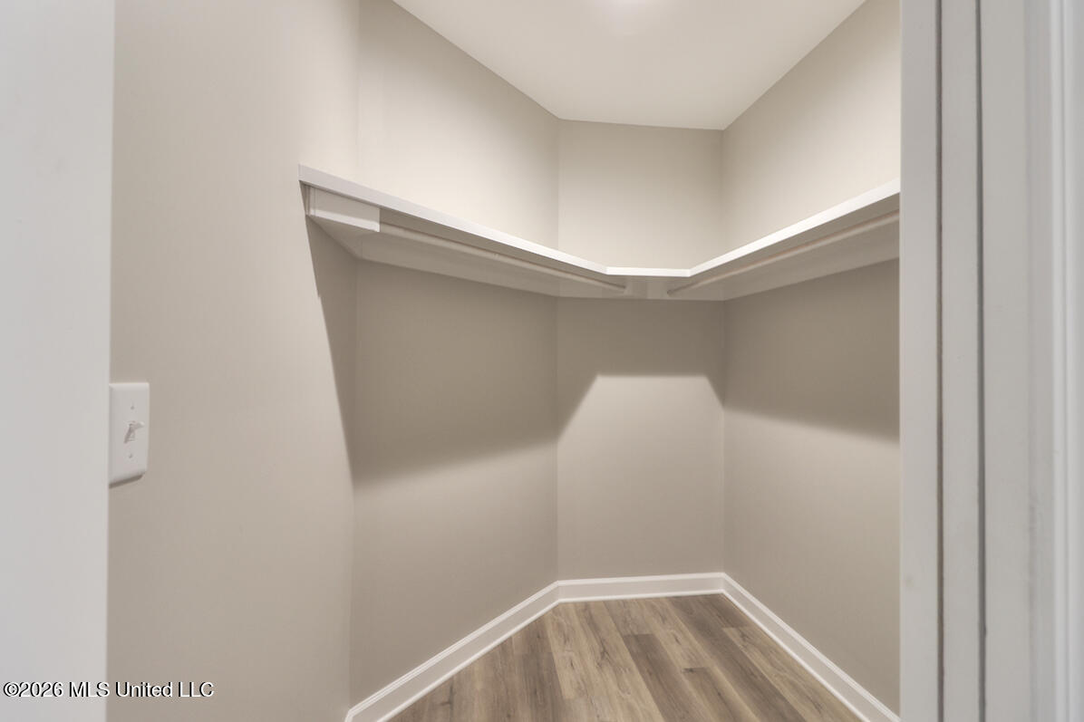 166 Daisy Street Biloxi, MS 39531 - Photo 8 of 15 8MasterCloset