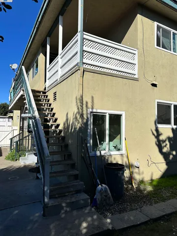 $1,250,000 | 220 Flanders Court, Hayward, CA 94541