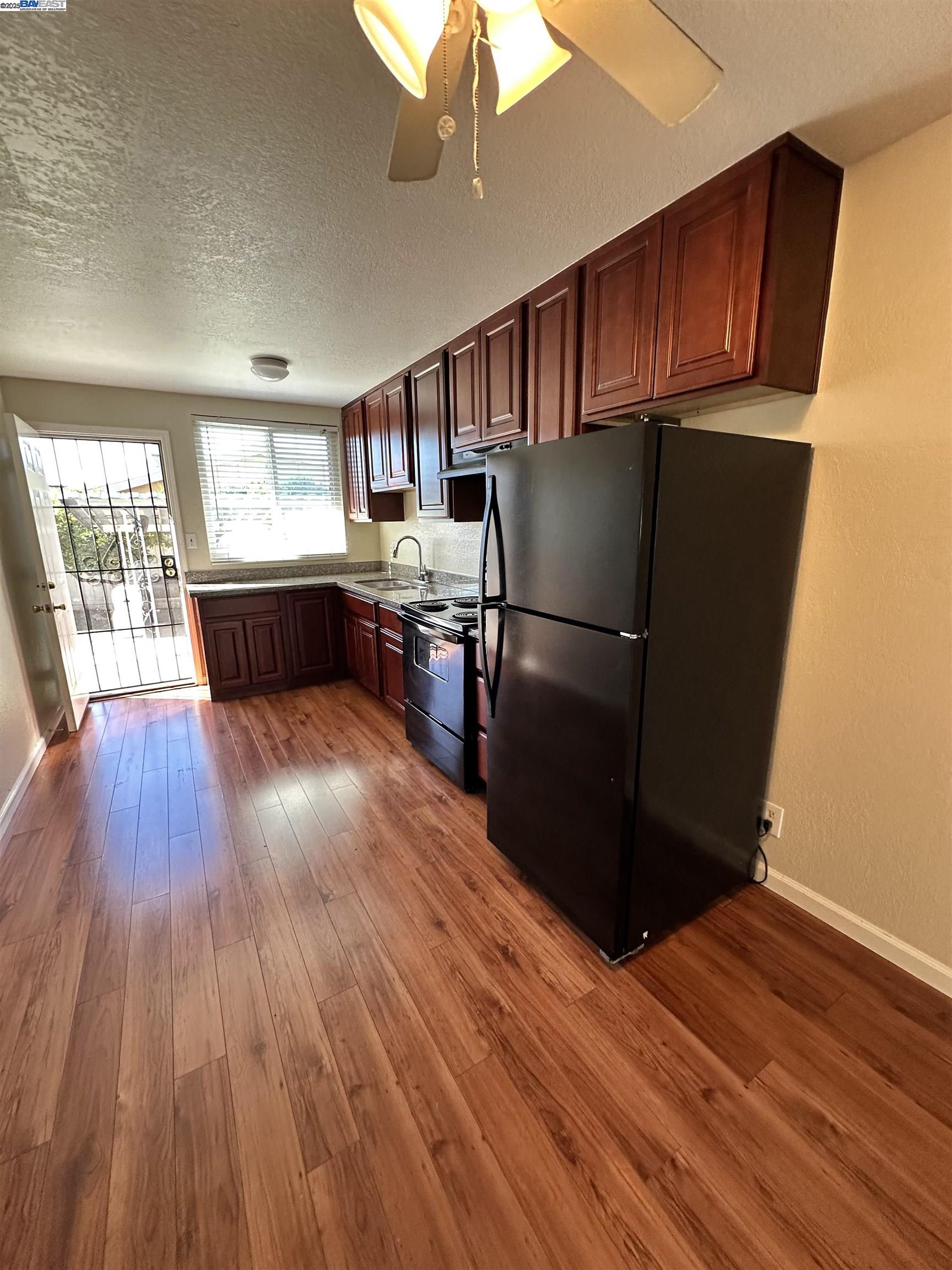 220 Flanders Court Hayward, CA 94541 - Photo 10 of 49