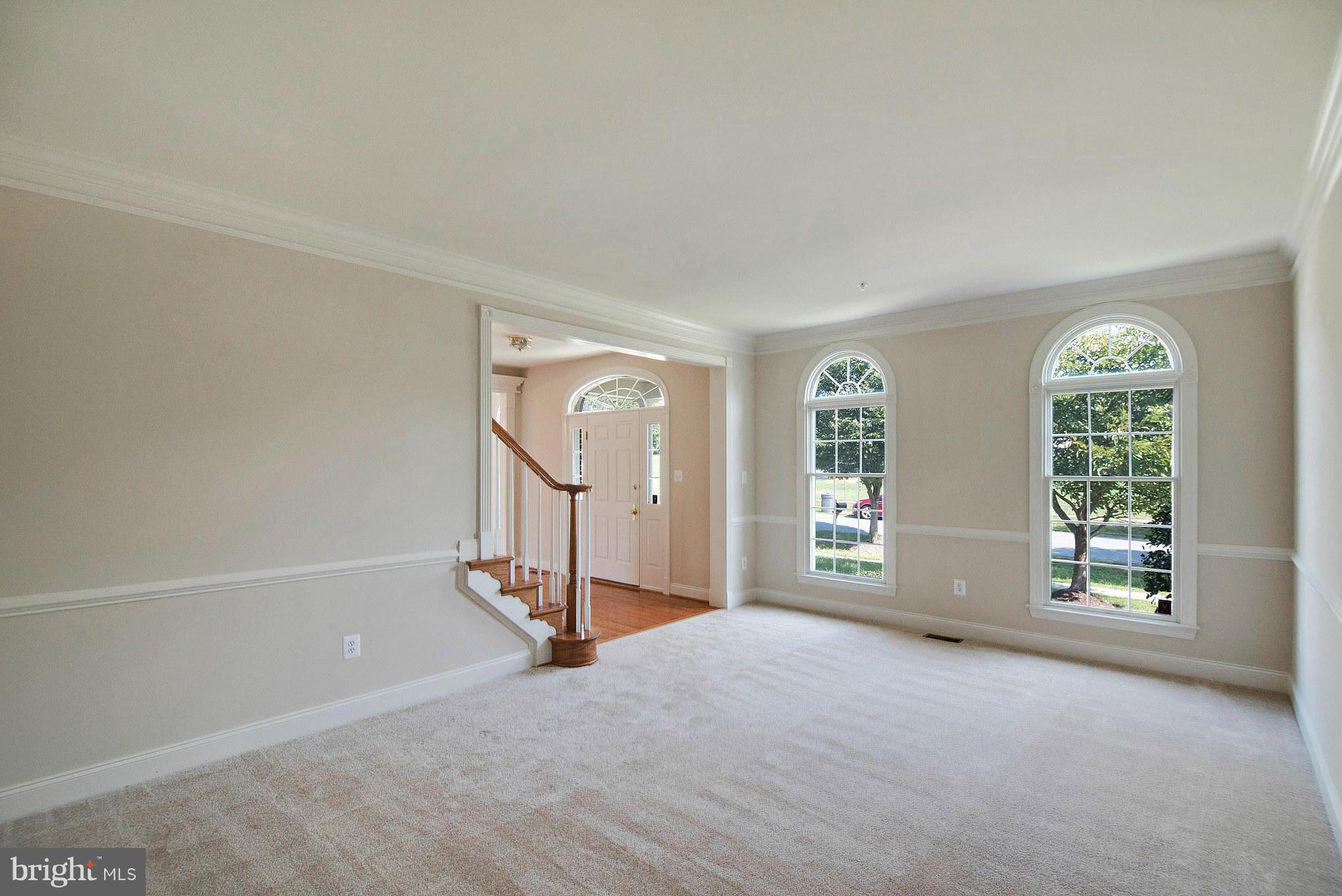 18308 Tapwood Road Boyds, MD 20841 - Photo 5 of 23 Living Room