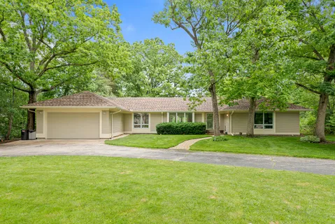 $875,000 | 1355 Woodland Lane, Riverwoods, IL 60015