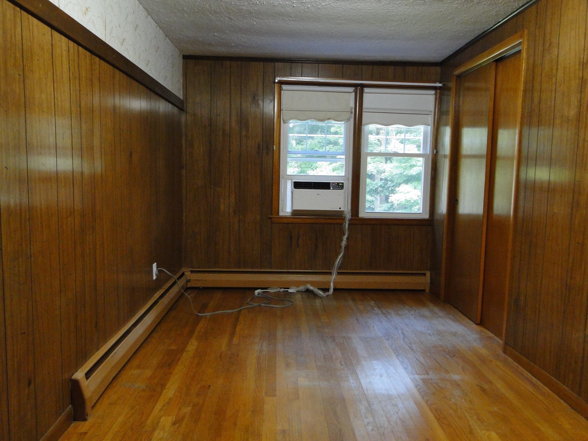 128 Sutton Road Webster, MA 01570 - Photo 11 of 24 Gallery Image 11